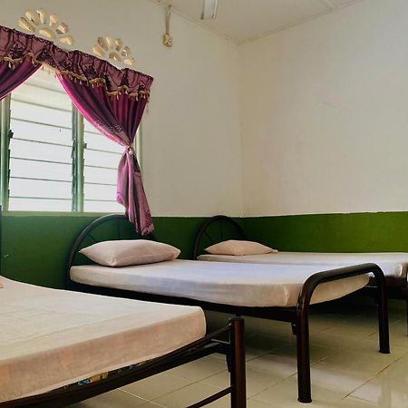 Delimah Guesthouse Куала-Тахан Экстерьер фото