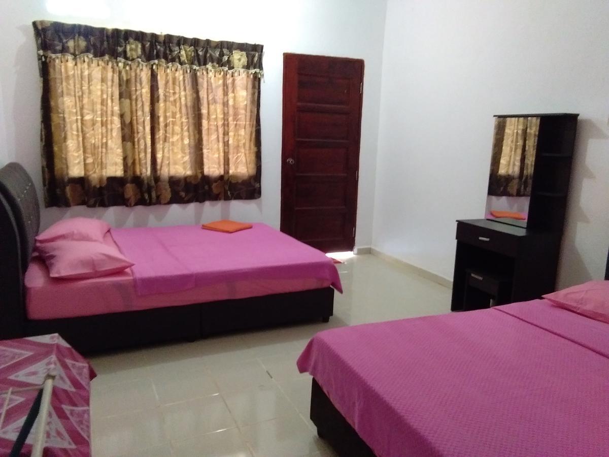 Delimah Guesthouse Куала-Тахан Экстерьер фото