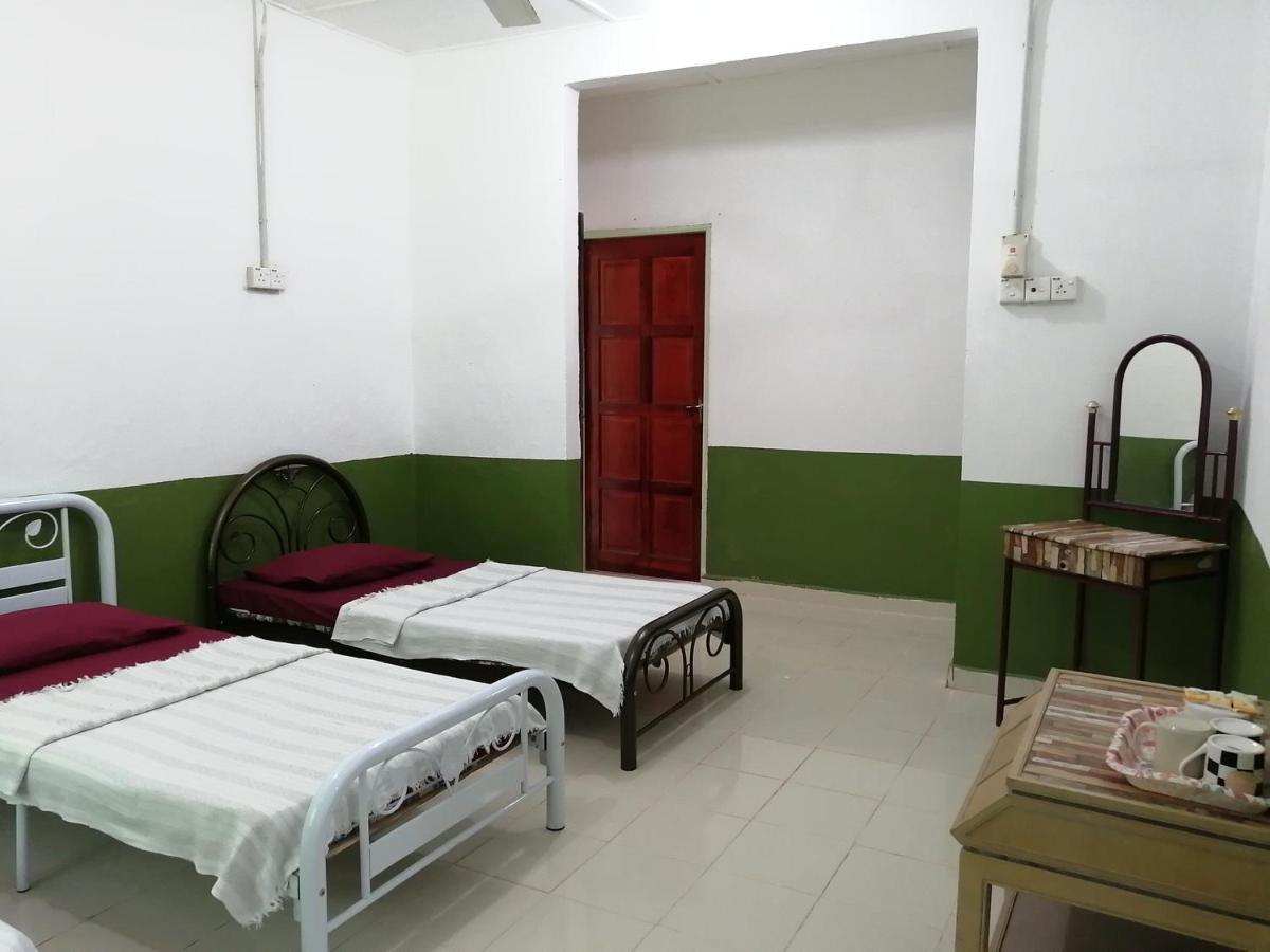 Delimah Guesthouse Куала-Тахан Экстерьер фото