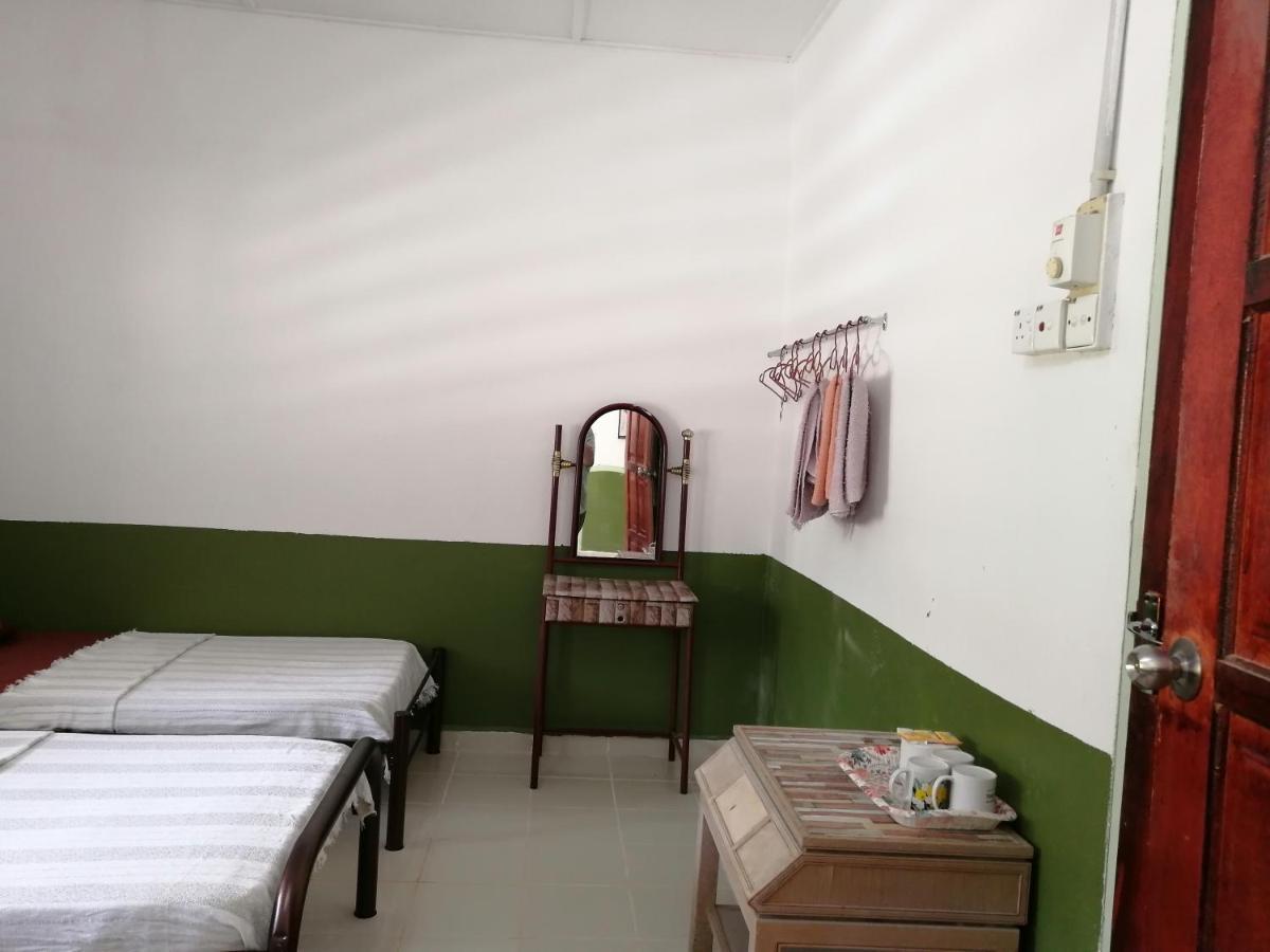 Delimah Guesthouse Куала-Тахан Экстерьер фото